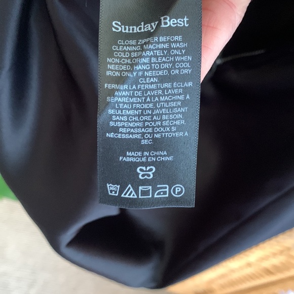 Aritzia - Sunday Best - classic little black dress - size 0 - Picture 6 of 6